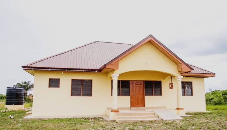 CHPS COMPOUND IN ATOBRISO CLOSED AFTER DISPUTE BETWEEN COMMUNITY AND NURSES